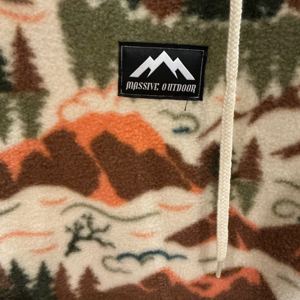 Massive Outdoor Fleece Jacket with Nature Pattern